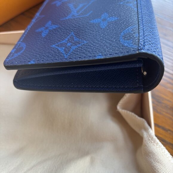 LOUIS VUITTON Portefeuille Brazza Bifold Wallet Taigarama Blue - Picture 7 of 7